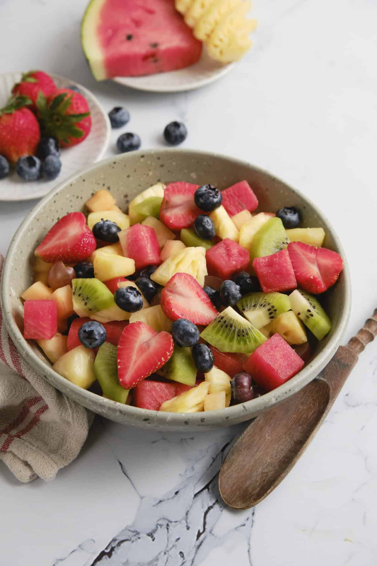 Fresh Fruit Bowl - foodfaithfitness