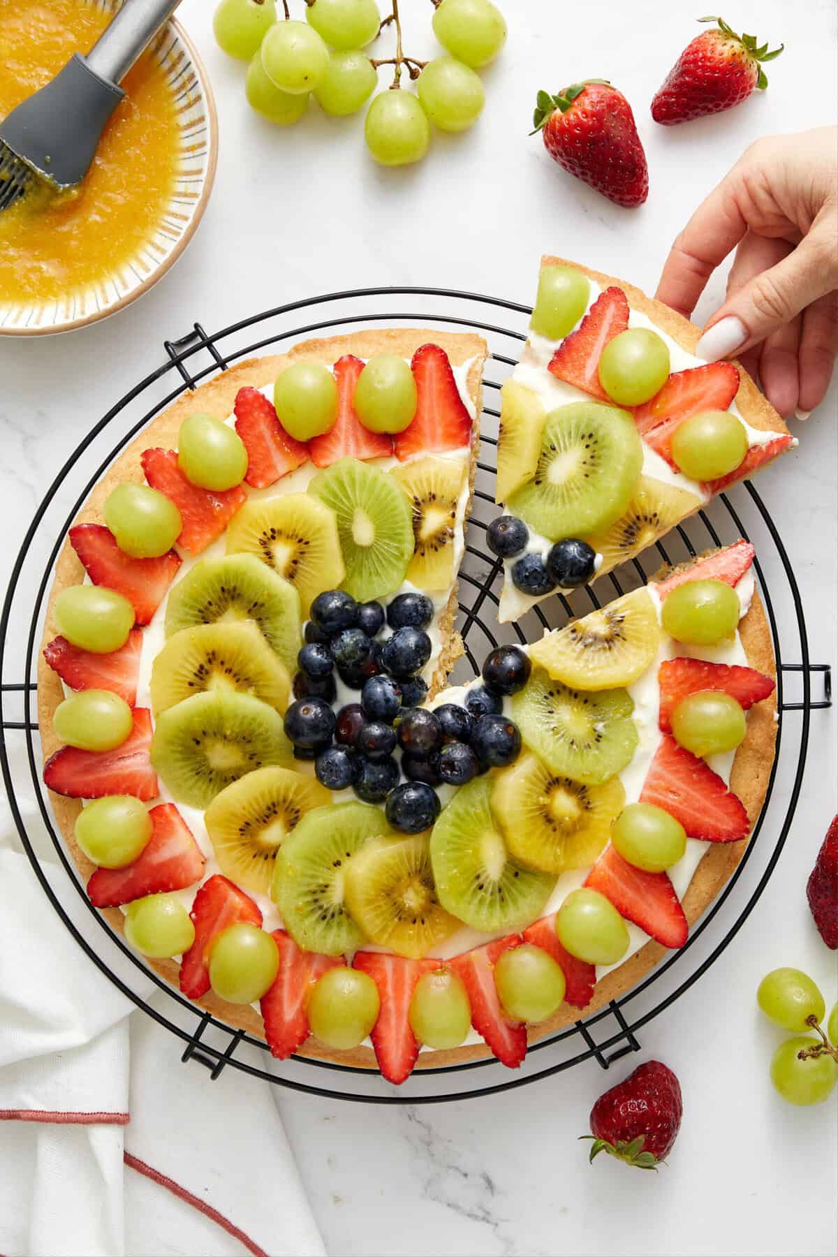Fruit Pizza - foodfaithfitness