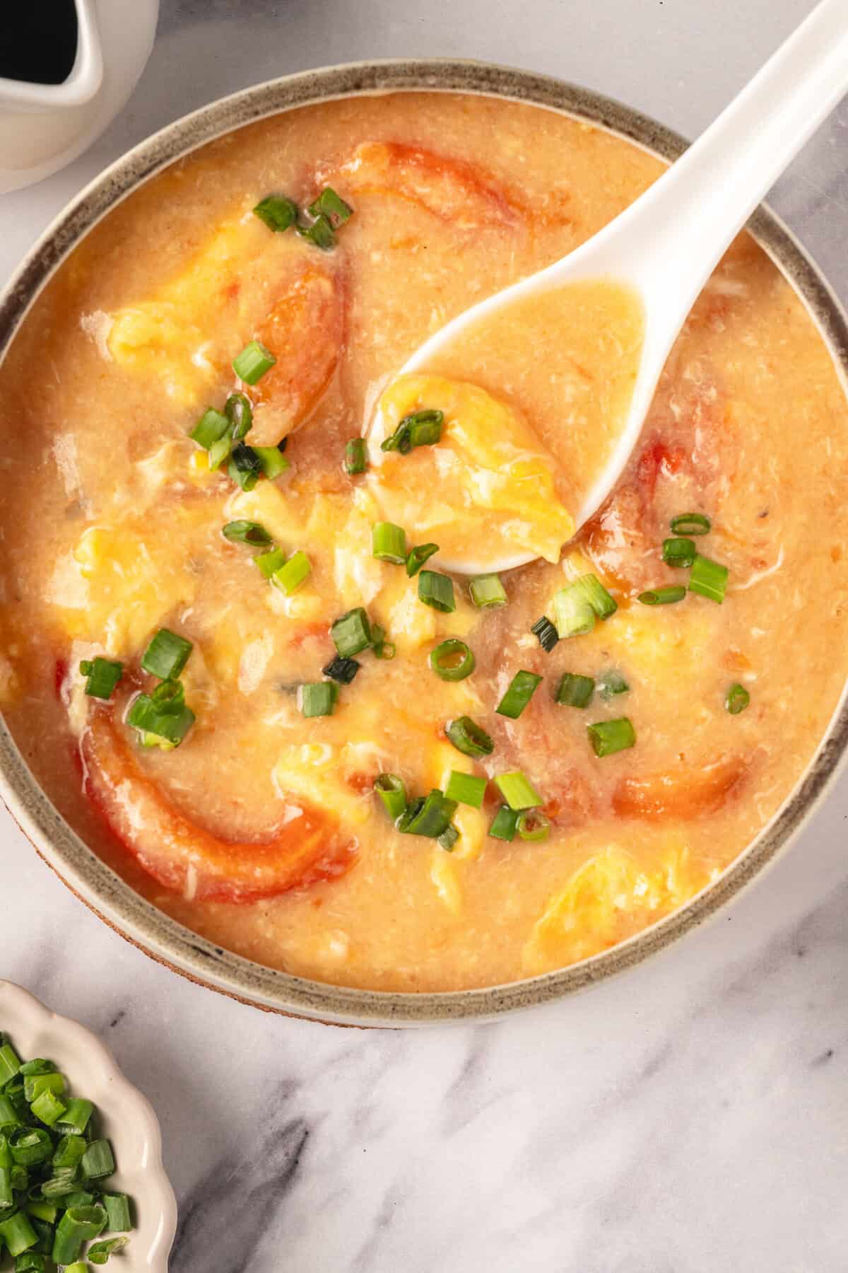 Tomato Egg Drop Soup - foodfaithfitness
