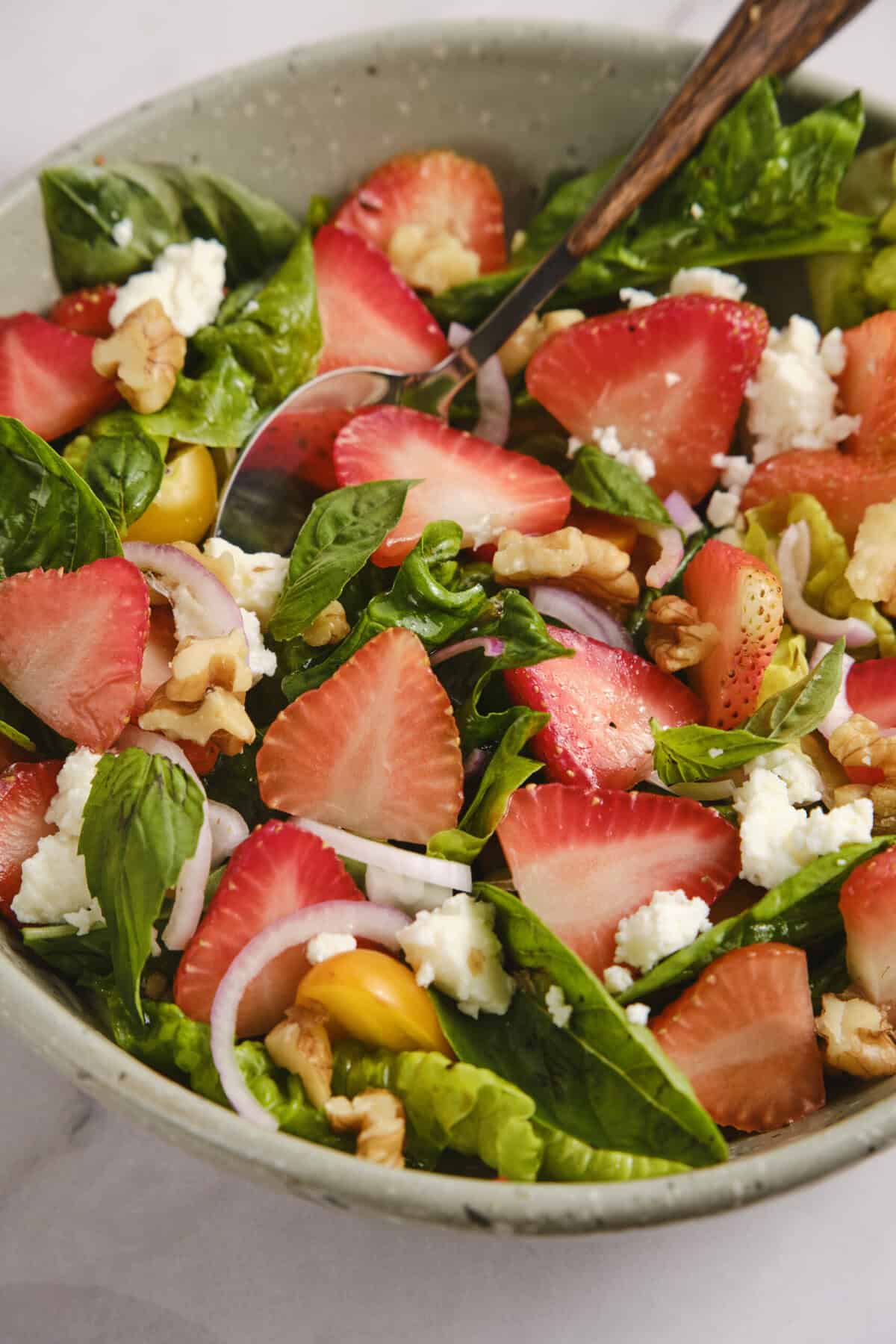 Strawberry Salad - foodfaithfitness