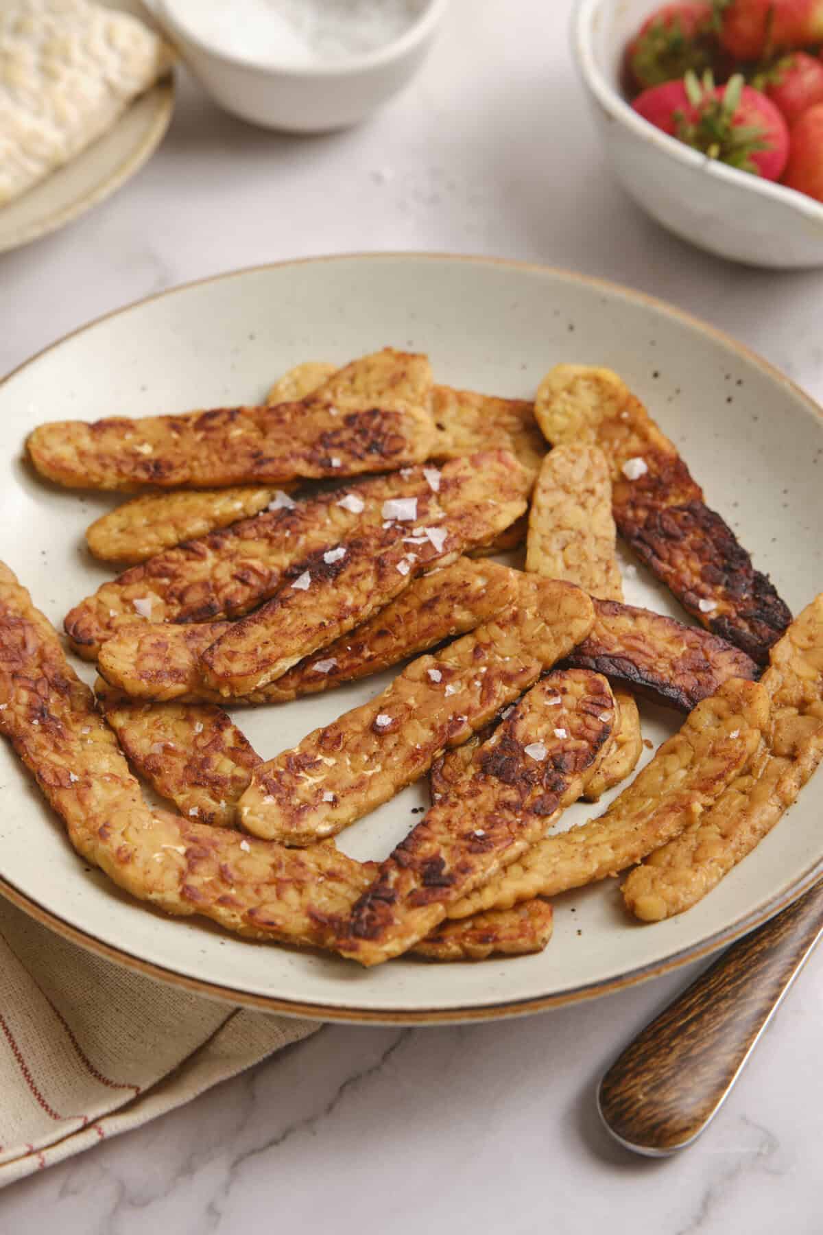 Tempeh Bacon - foodfaithfitness