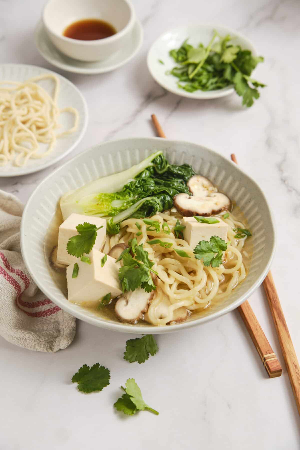 Vegan Ramen - foodfaithfitness