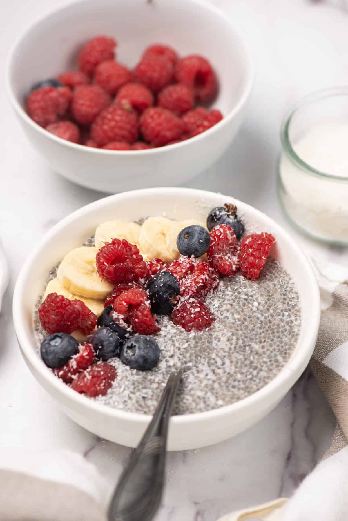 Chia breakfast bowl - foodfaithfittness