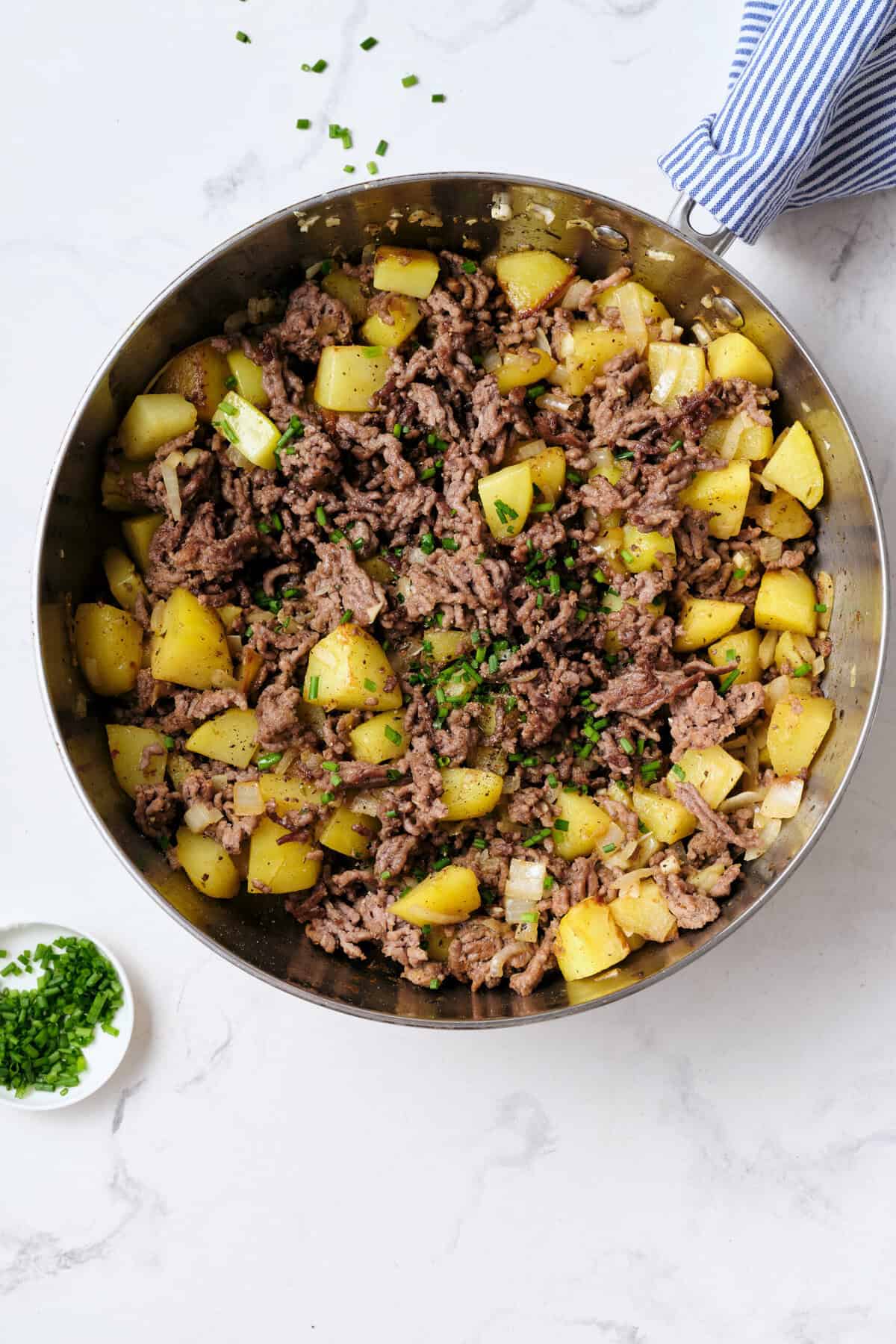 Ground Beef and Potatoes - foodfaithfitness