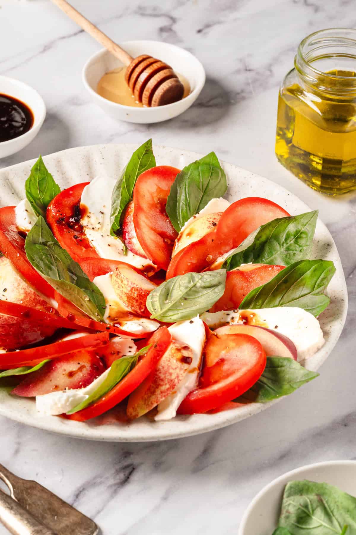 Peach Caprese Salad - foodfaithfitness