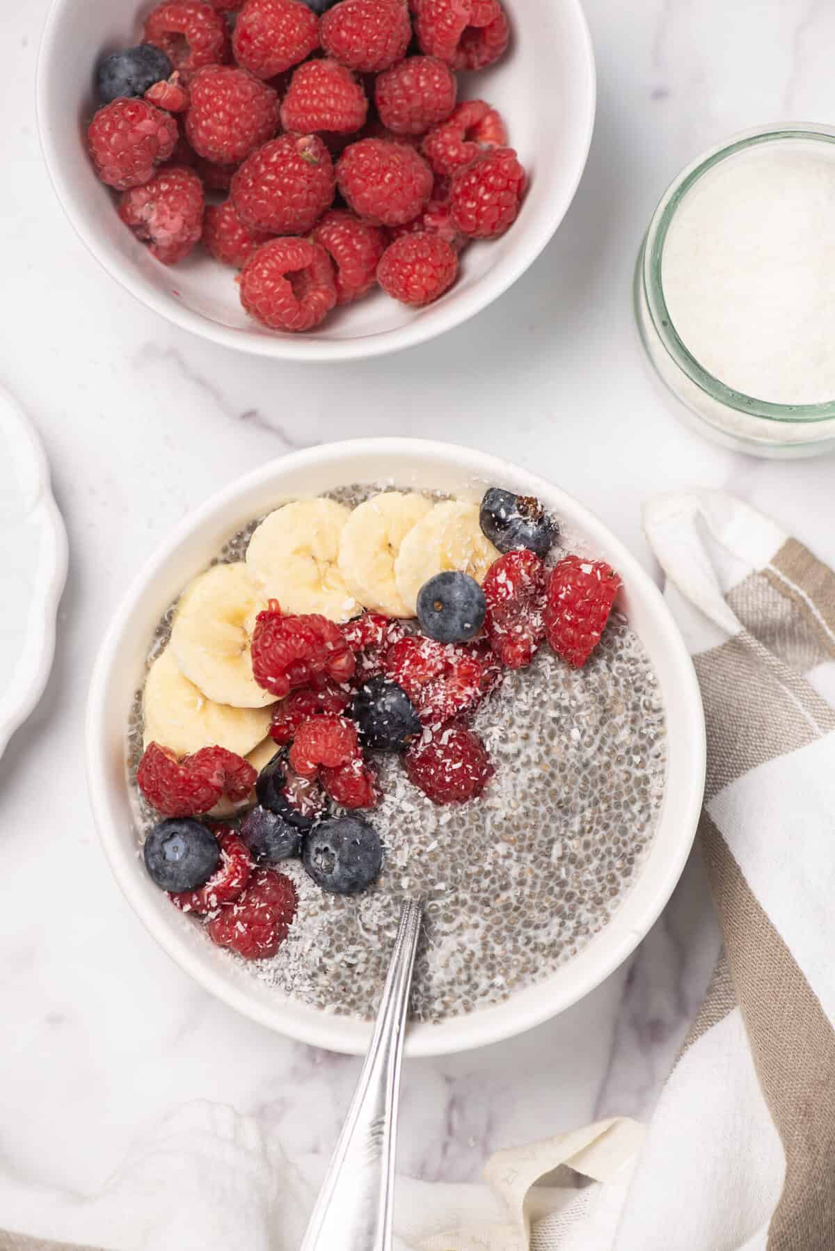 Chia breakfast bowl - foodfaithfittness