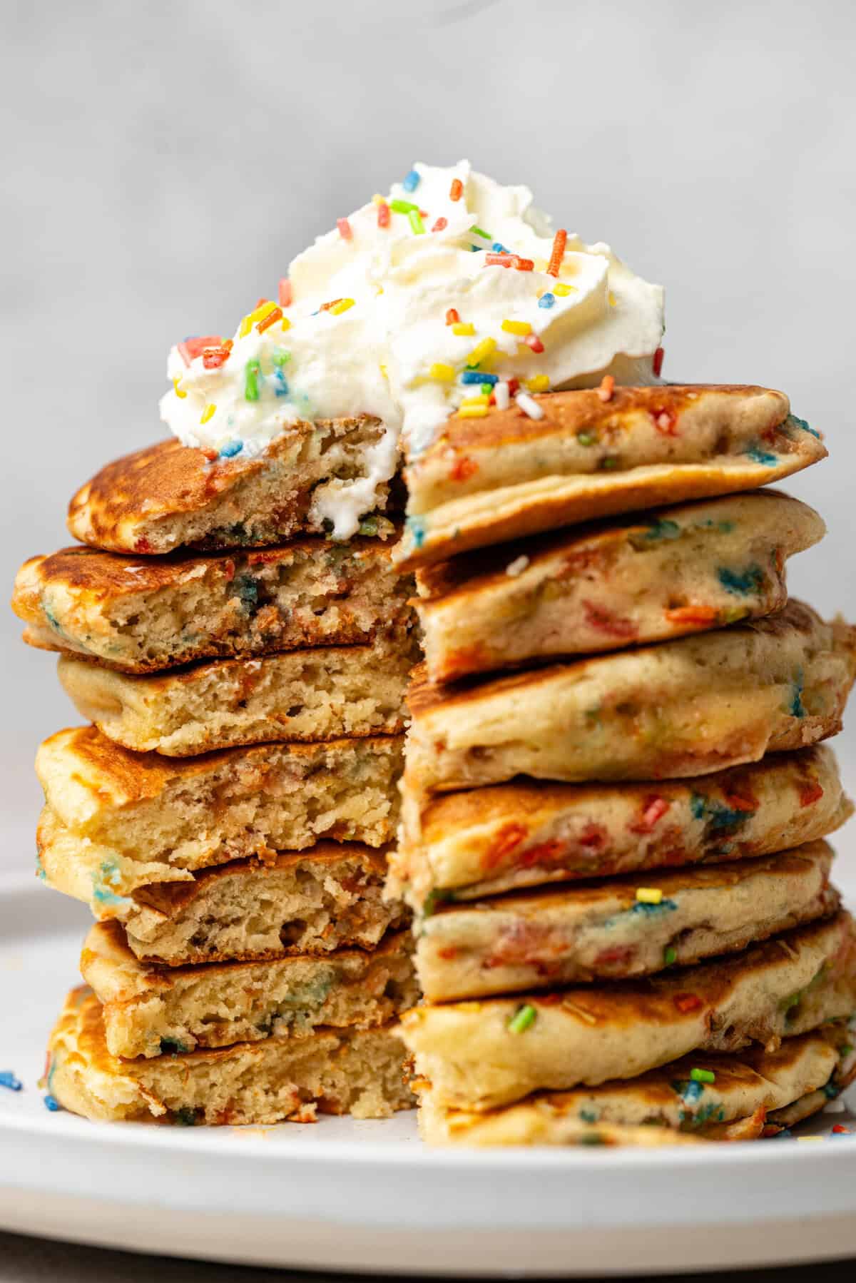 Funfetti Pancakes - foodfaithfitness