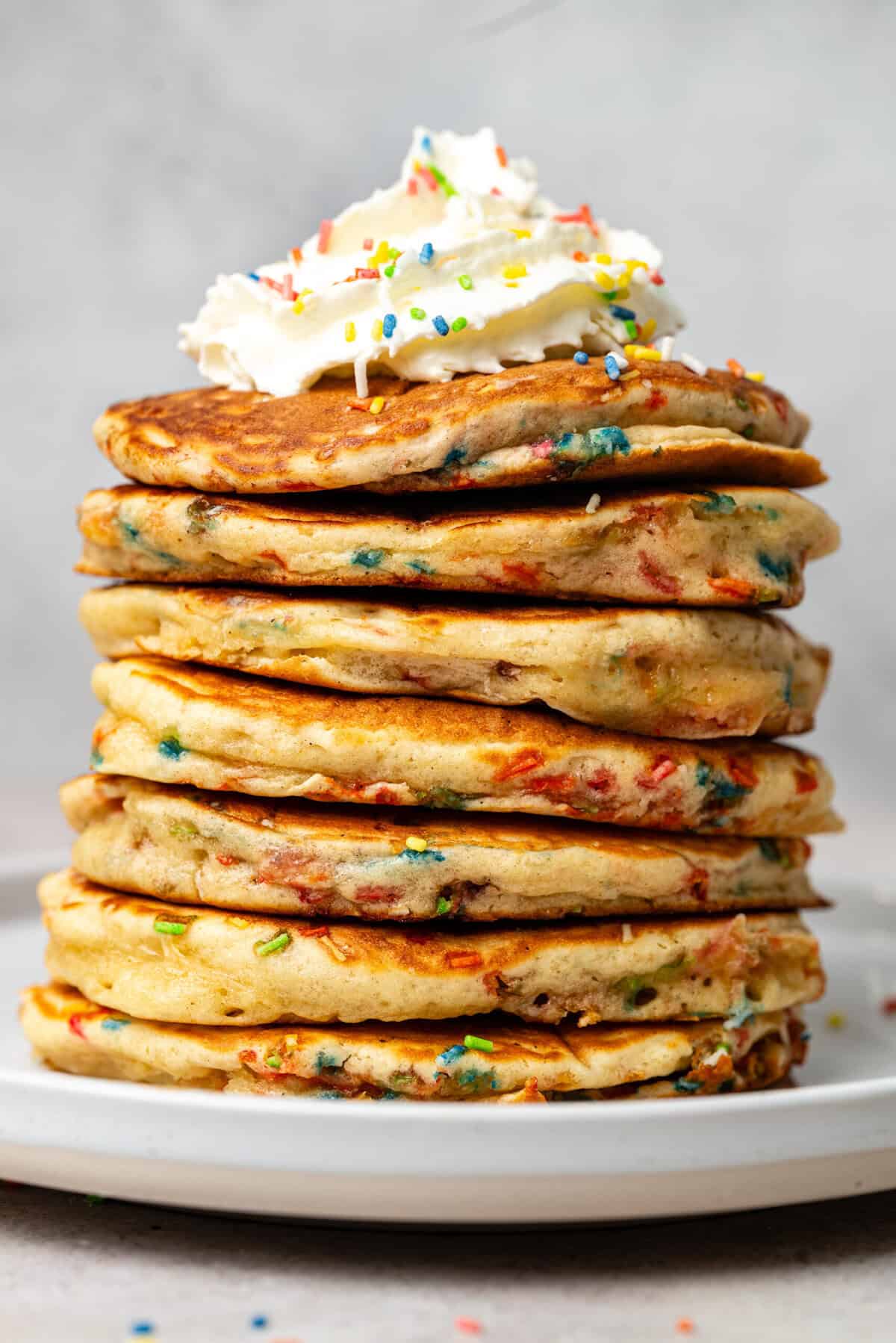 Funfetti Pancakes - foodfaithfitness