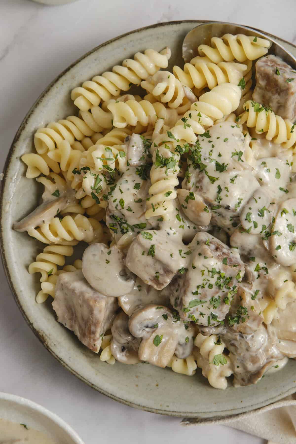 Beef stroganoff crock -pot - foodfaithfittness