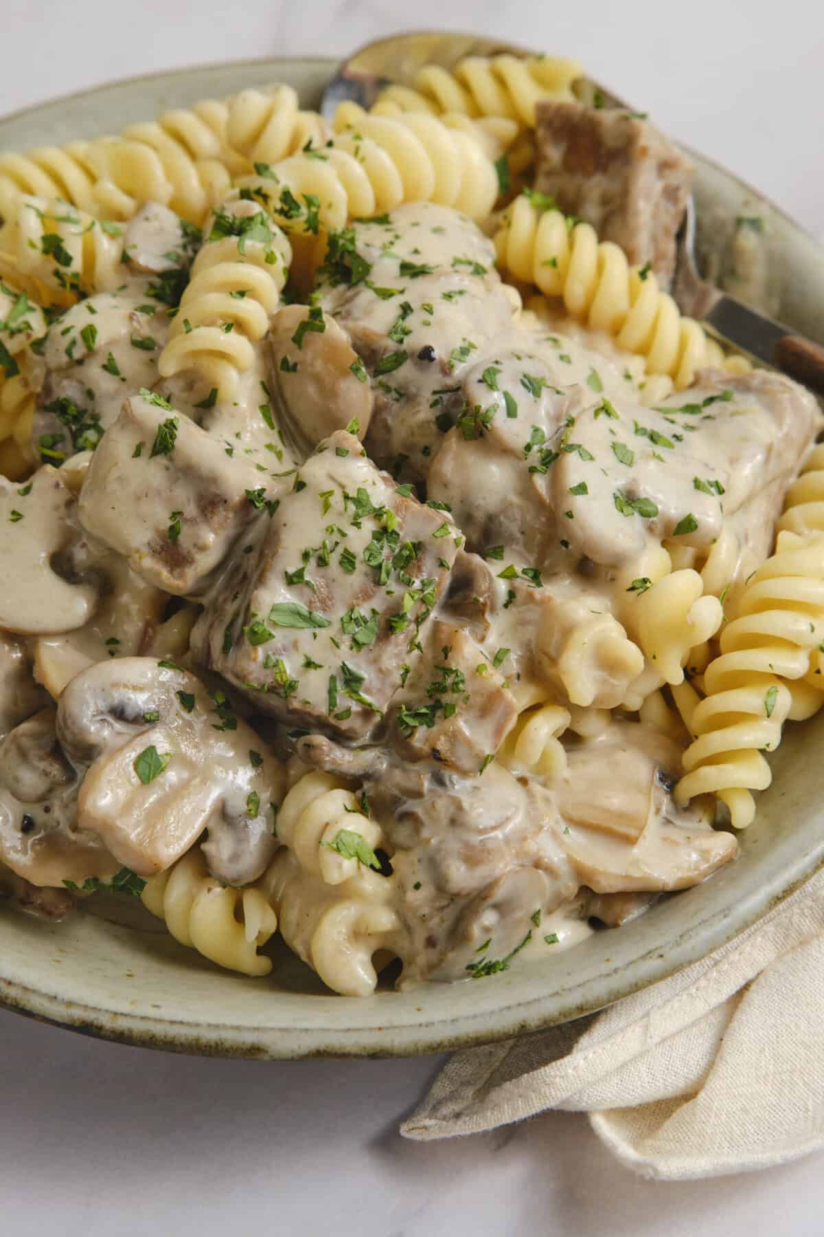 Beef stroganoff crock -pot - foodfaithfittness