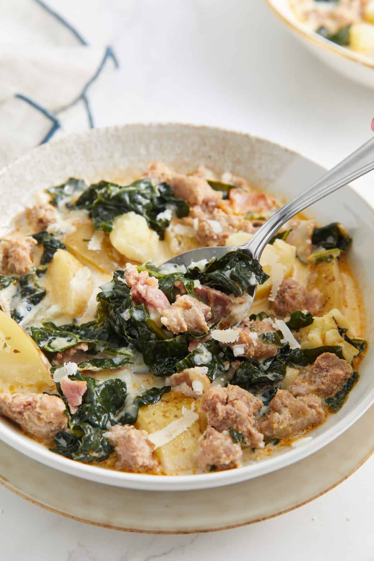 Crock -pot Zuppa Toscana - Foodfaithfittness