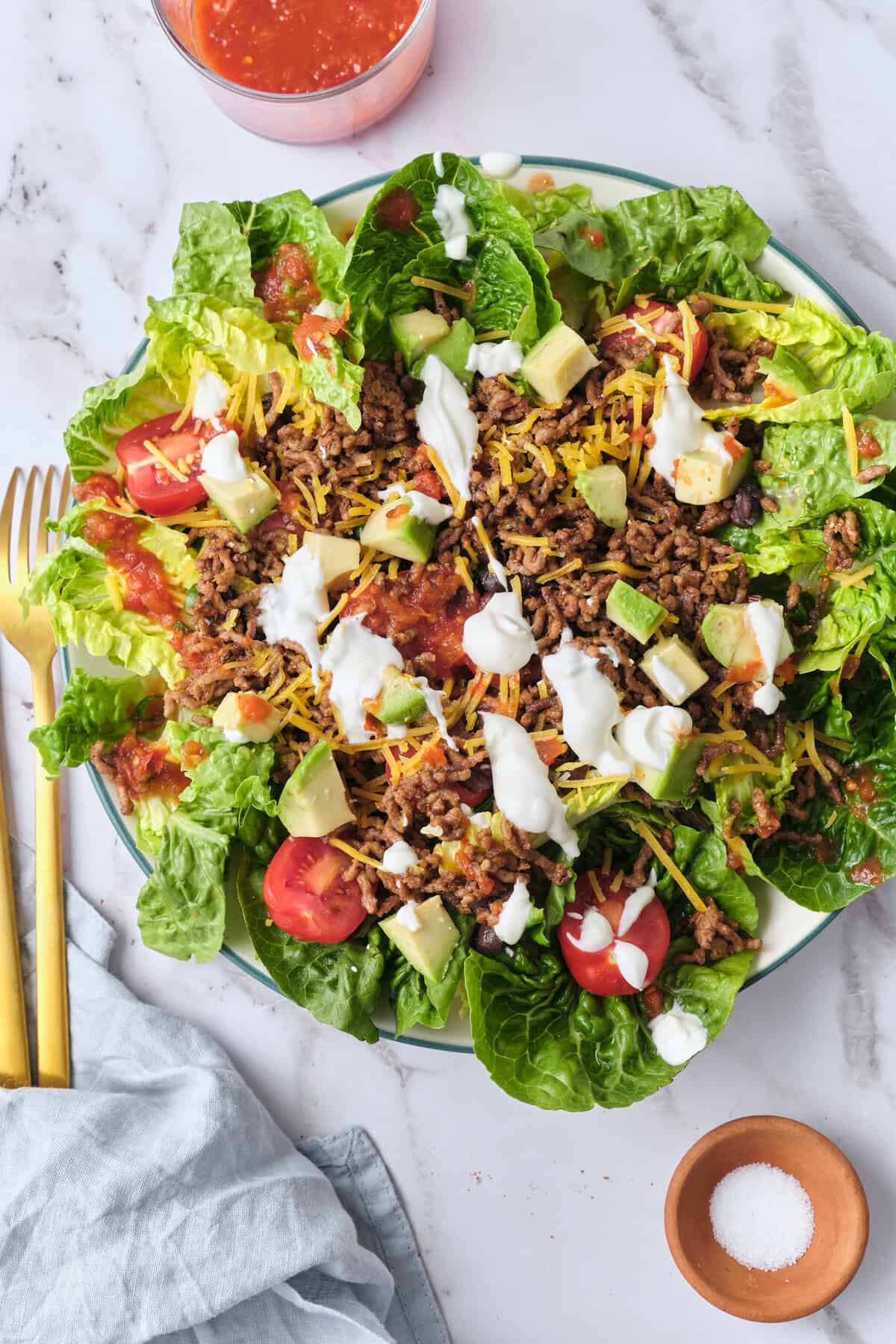Ground beef taco salad - foodfaithfittness