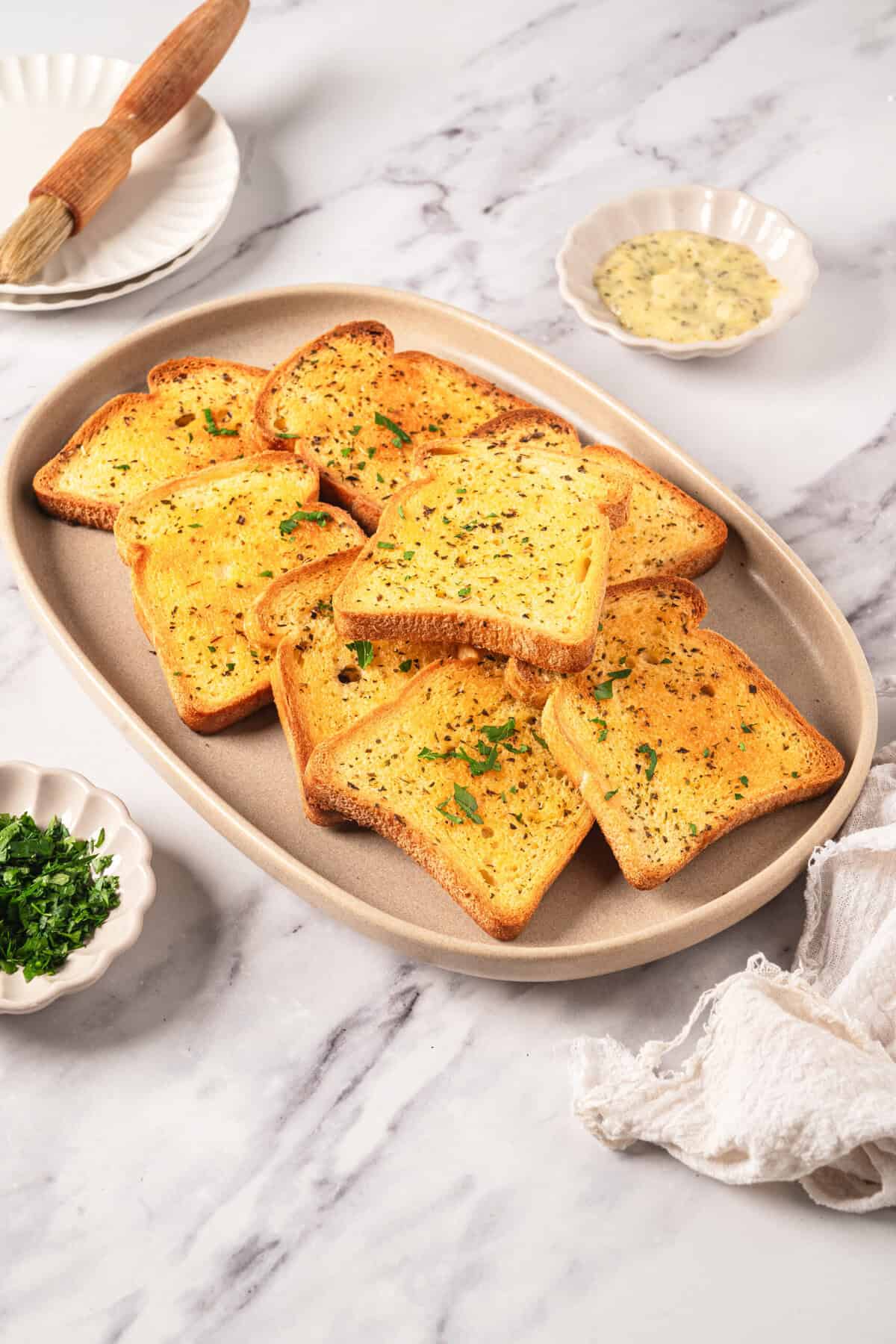 Texas Toast Garlic Bread - foodfaithfitness