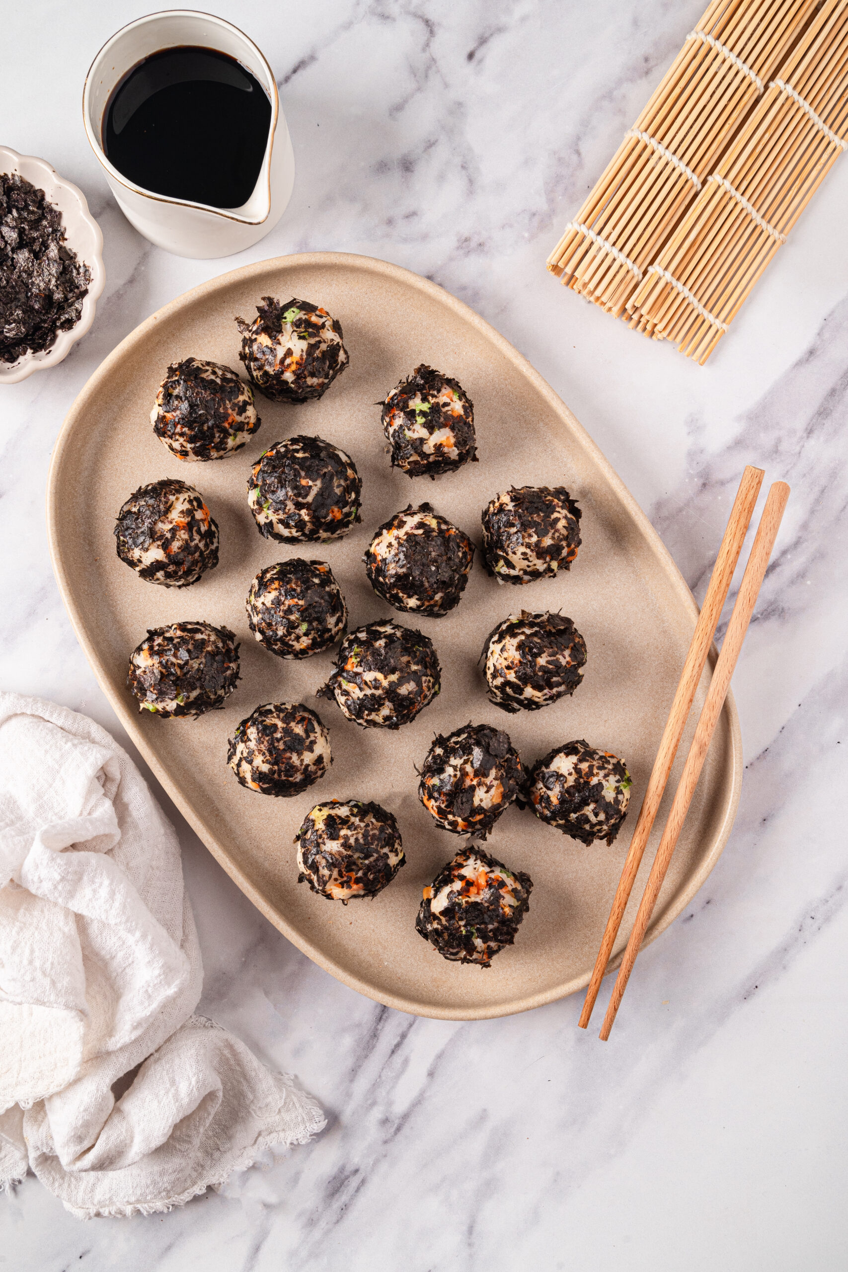 Jumeokbap (Korean Rice Balls) - foodfaithfitness