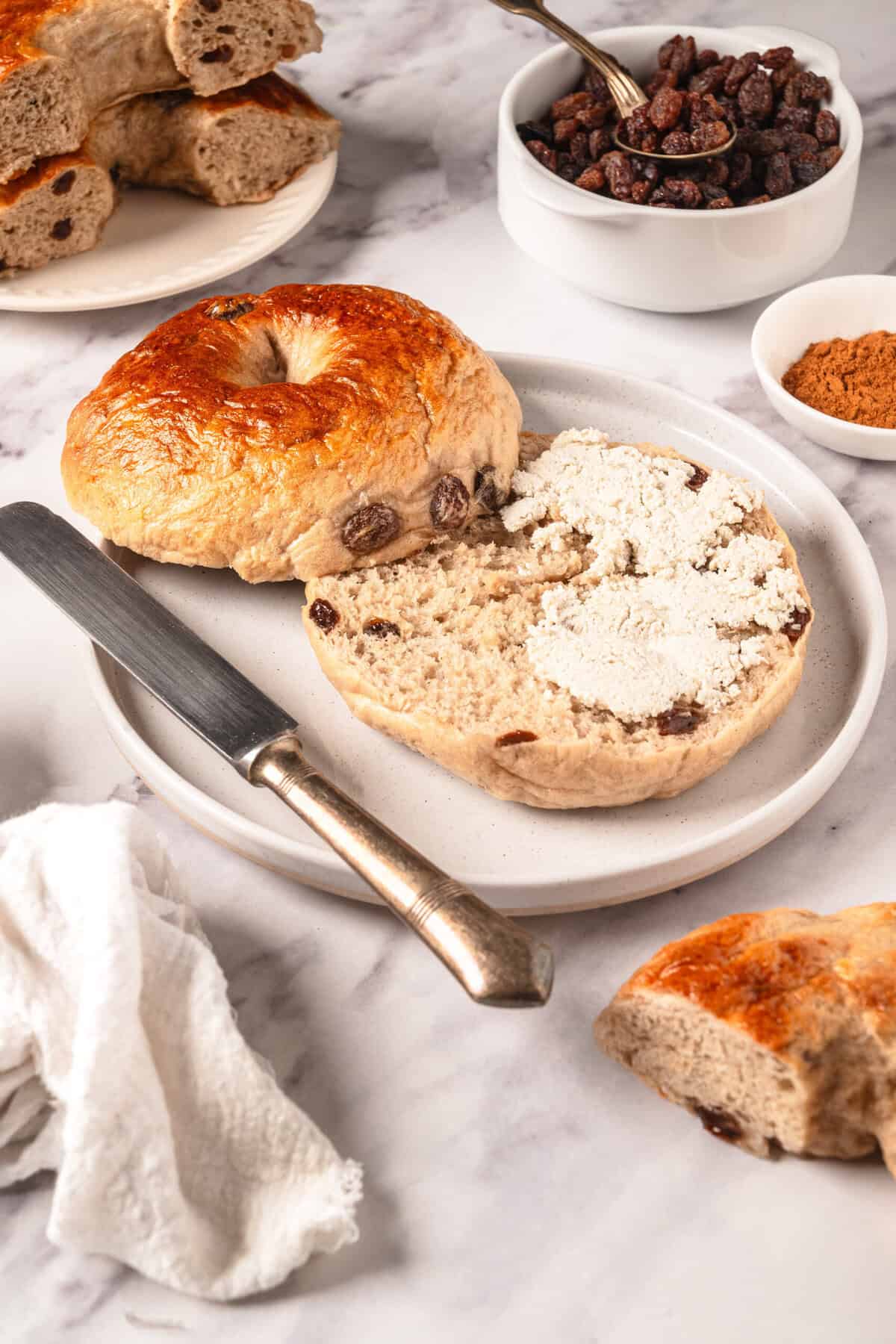 Cinnamon Raisin Bagels - foodfaithfitness