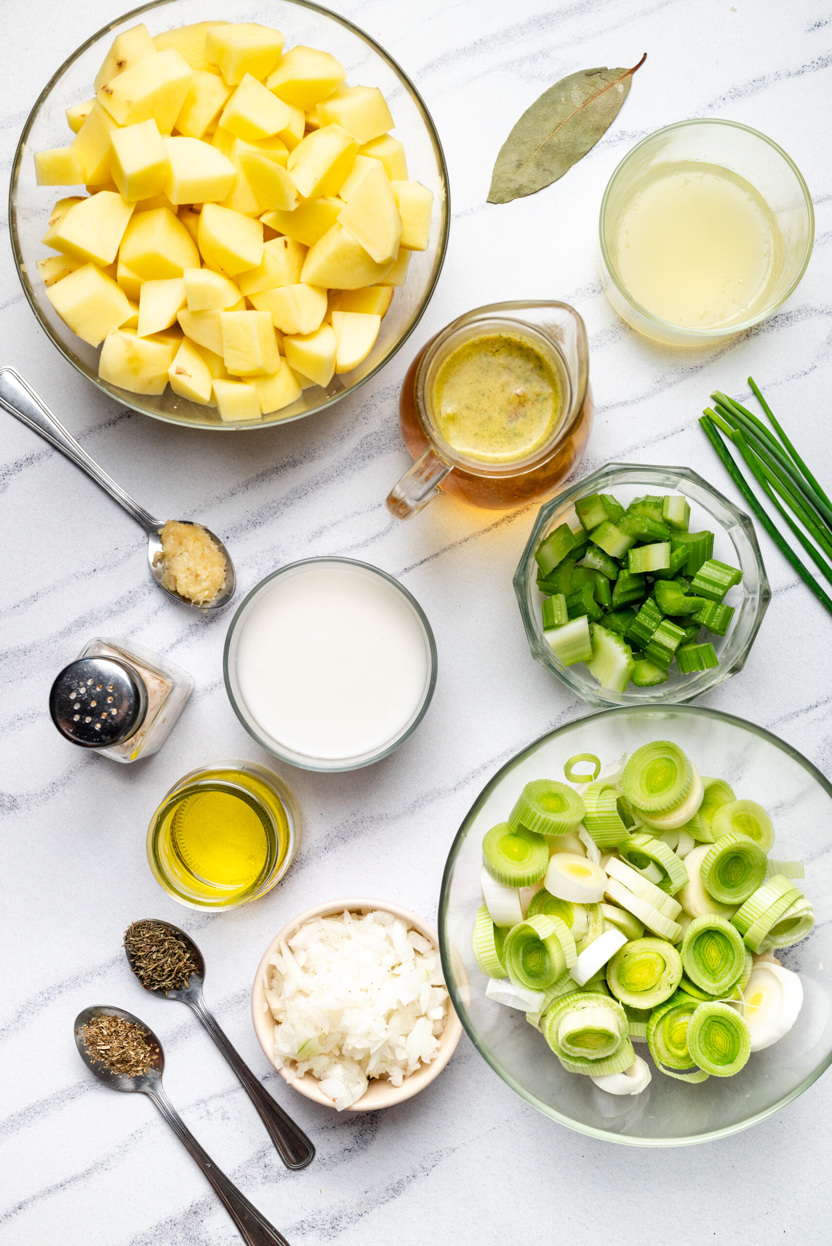 Vegan Potato Leek Soup - foodfaithfitness