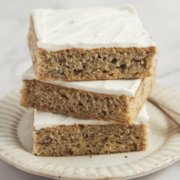 Bars with bread without cream with cream cheese, healthy gluten -free dessert, ideal for breakfast or refreshments. Easily creation, nutritious and tasty delicacy for fitness and wellness.