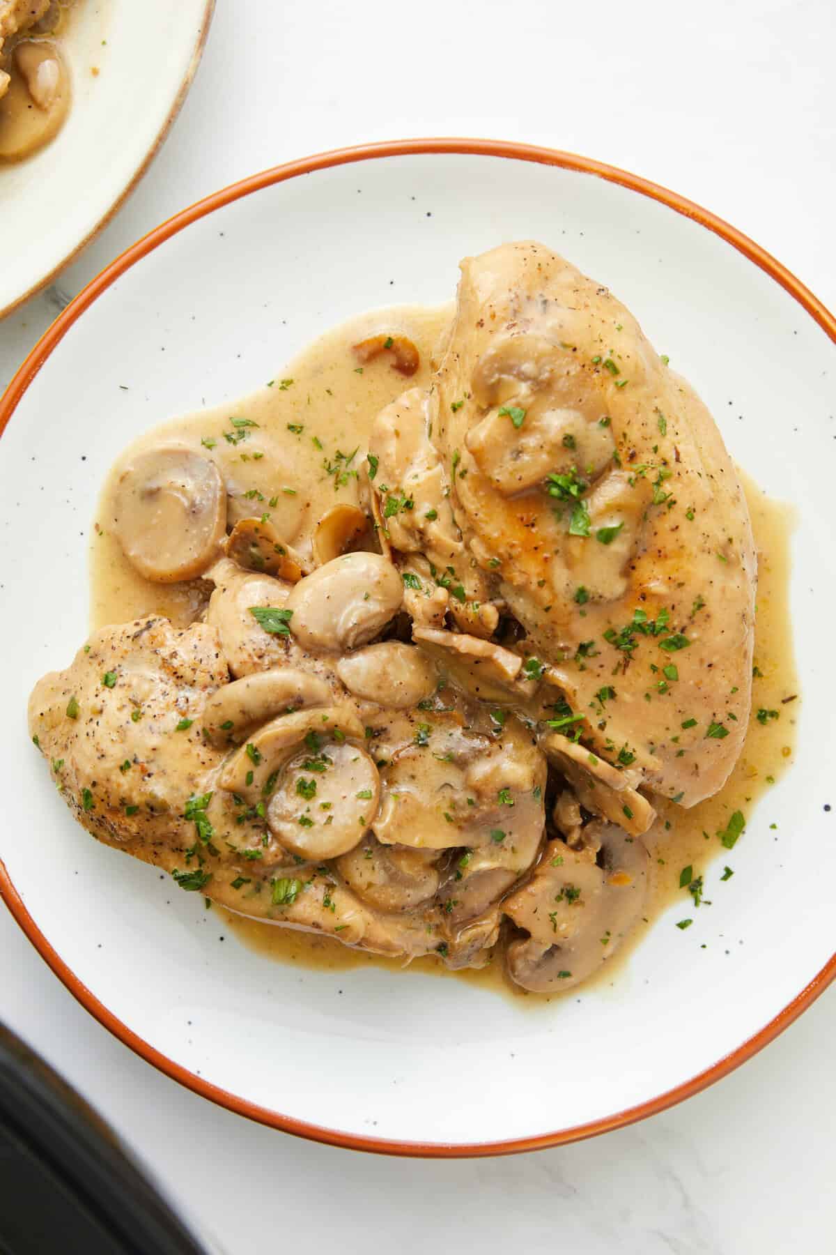 Slow Cooker Chicken Marsala - foodfaithfitness