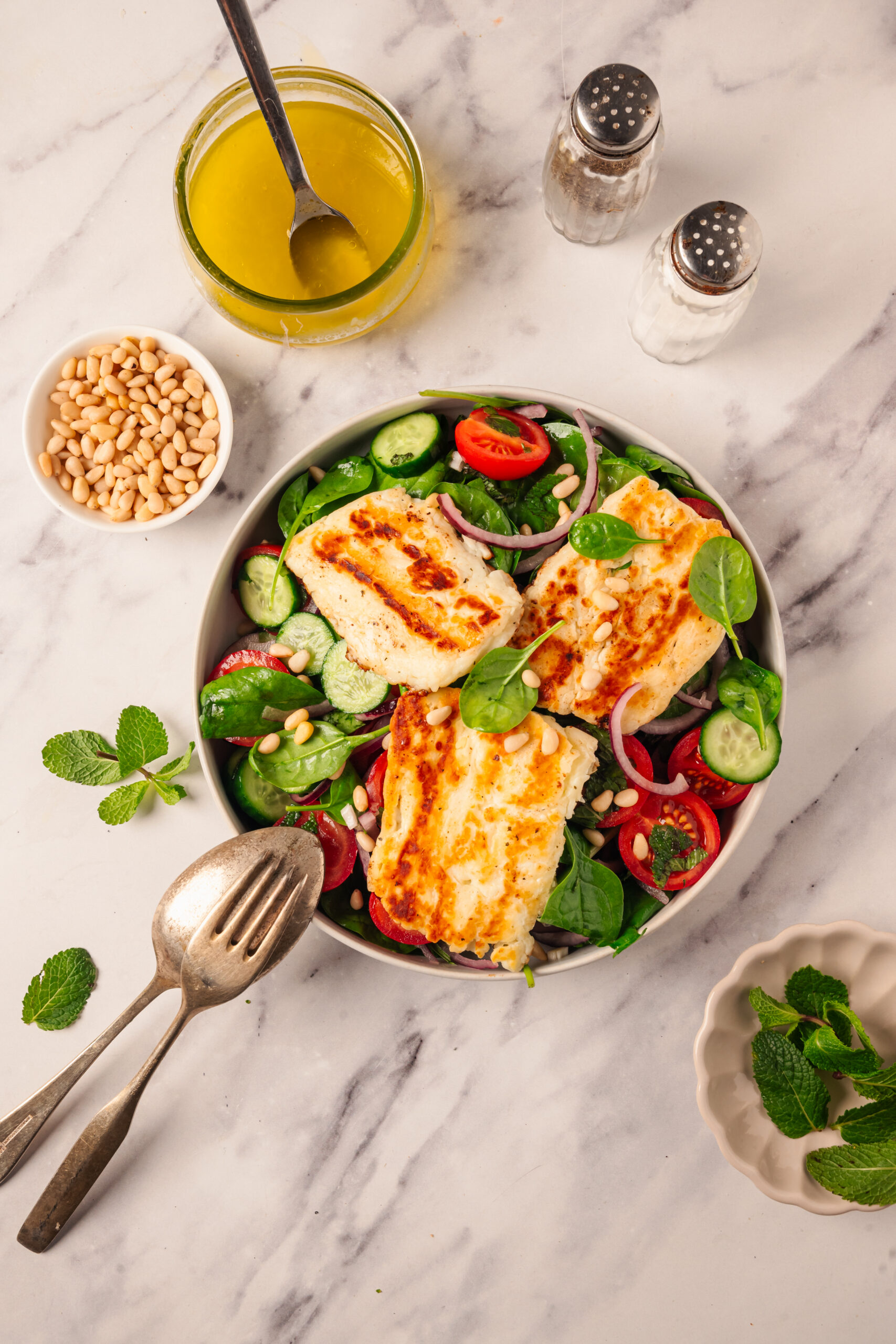 Halloumi Salad - foodfaithfitness