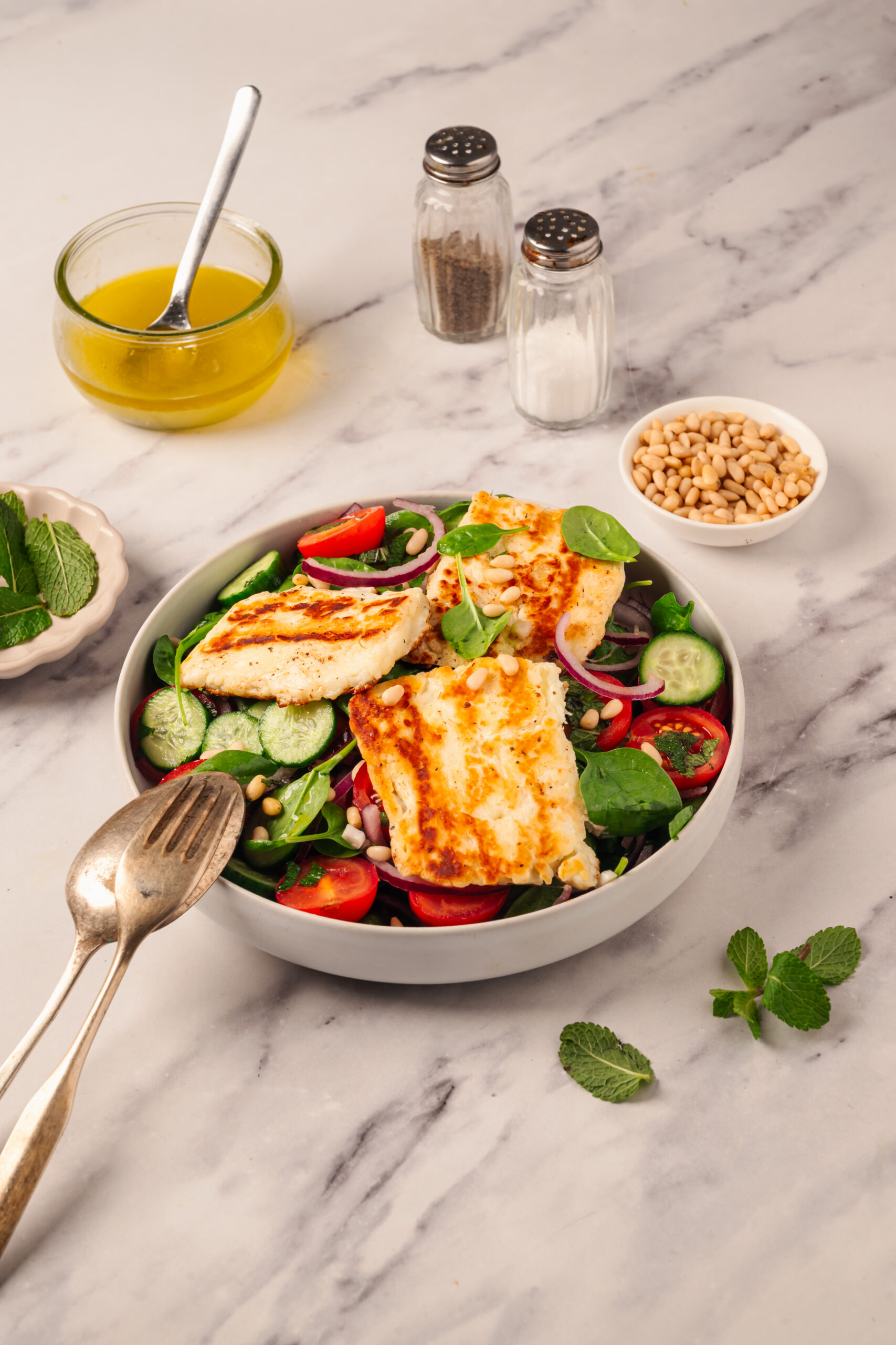 Halloumi Salad - foodfaithfitness