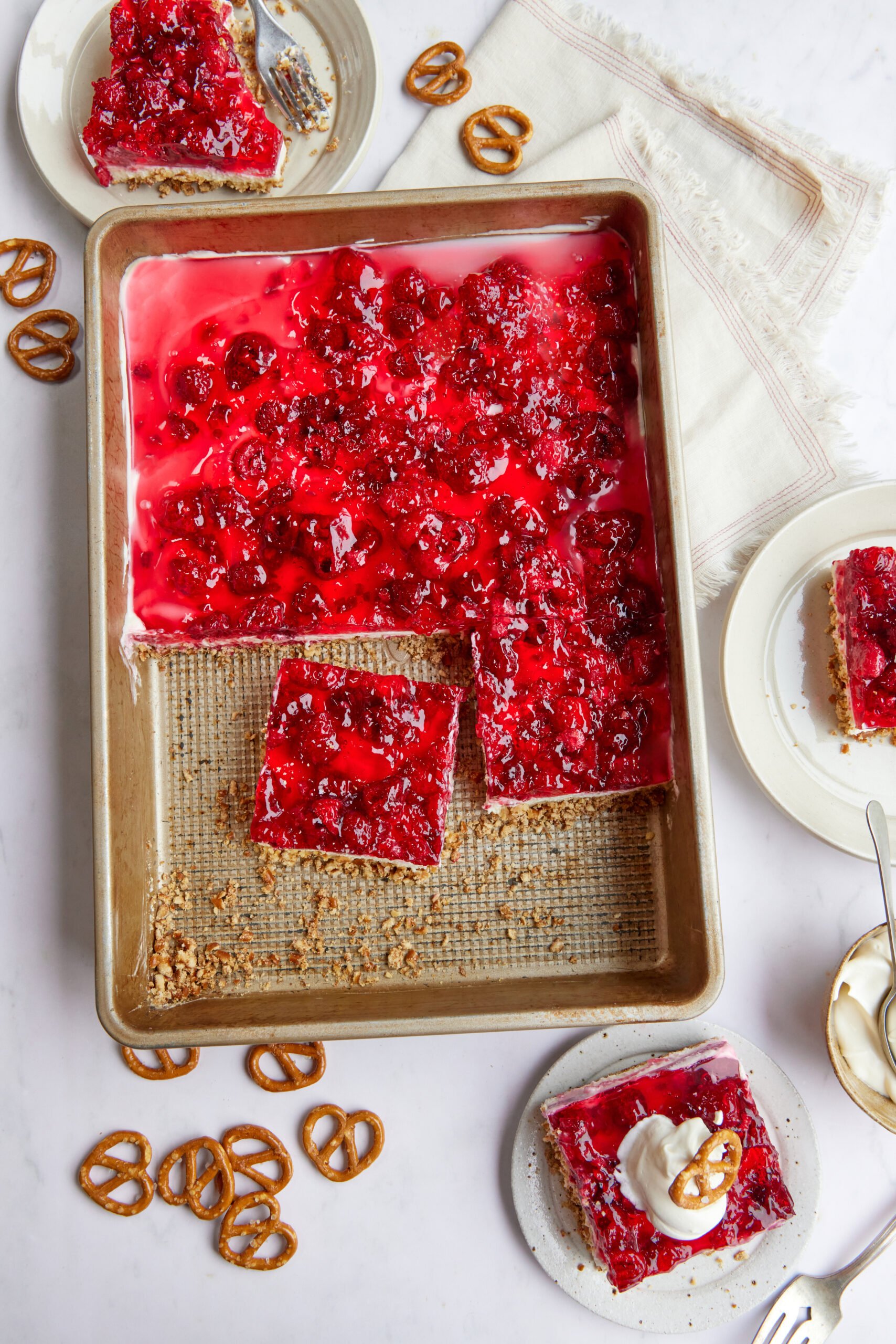Raspberry Pretzel Salad- foodfaithfitness