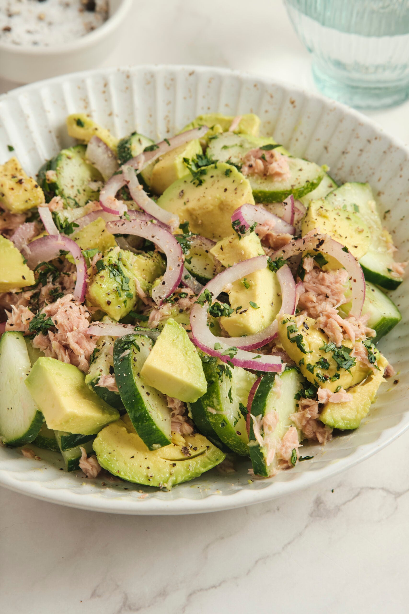 Avocado Tuna Salad - foodfaithfitness