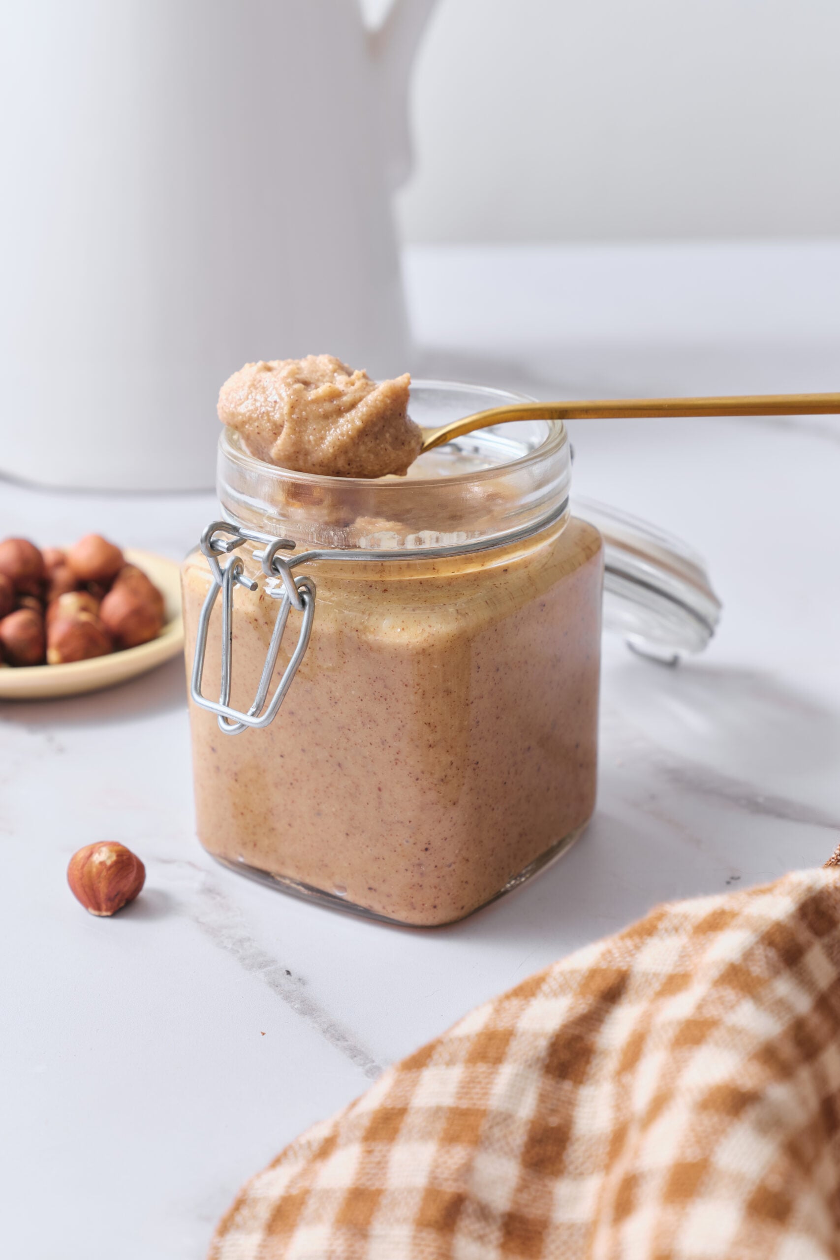 Homemade Hazelnut Butter - foodfaithfitness